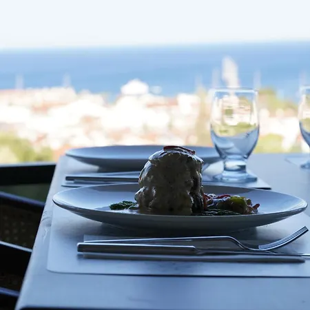 Hotel Luxury Boutuiqe 4*