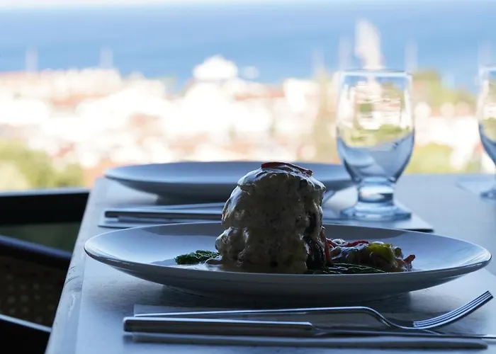 Hotel Luxury Boutuiqe 4*